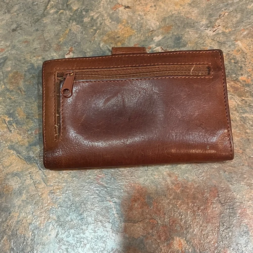 Vintage Fossil Brown Leather Wallet 6” wide X 3.6” long. - Picture 5 of 5